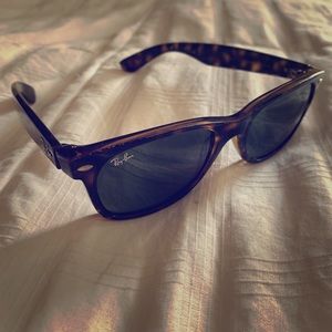 new wayfarer Ray Ban sunglasses (tortoise) 🕶 😎